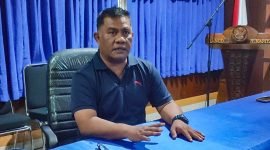 Pemilik Kapal LCT Cita XX, Mufli Huddin. (Foto: Galeri Papua/Endy Langobelen)