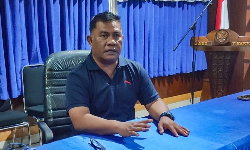 Pemilik Kapal LCT Cita XX, Mufli Huddin. (Foto: Galeri Papua/Endy Langobelen)