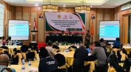 Suasana sosialisasi Sentra Gakkumdu oleh Bawaslu Mimika di Hotel Swiss Bellin Timika. (Foto: Galeri Papua/Moh. Wahyu Welerubun)