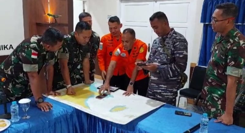Tim SAR gabungan berkoordinasi persiapan pencarian kapal LCT Cita XX. (Foto: Istimewa/Humas SAR Timika)