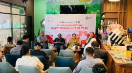 Panitia HUT ke-79 RI Lowland PTFI dalam konferensi pers di Rumah Kopi Amungme Gold. (Foto: Galeri Papua/Wahyu)