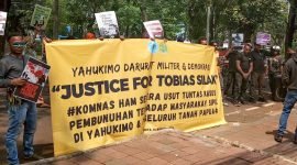 Mahasiswa Papua mendatangi Kantor Komnas HAM Pusat, Senin (26/8/2024). (Foto: Istimewa)