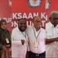 Para pasangan calon Bupati dan Wakil Bupati Mimika saat konferensi pers usai jalani pemeriksaan kesehatan hari pertama. (Foto: Galeri Papua/Moh. Wahyu Welerubun)
