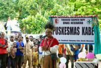 Penjabat Bupati Mappi, Dr. Michael R. Gomar S.STP.,M.Si membawakan sambutan. (Foto: Istimewa)