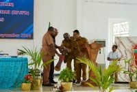 Penjabat Bupati Mappi, Dr. Michael R. Gomar S.STP.,M.Si membuka kegiatan Konsultasi Publik II. (Foto: Istimewa)