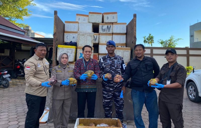 Foto bersama Kepala Balai Karantina Papua Tengah bersama sejumlah perwakilan instansi terkait. (Foto: Istimewa)