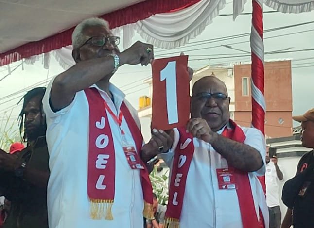 Pasangan JOEL mendapatkan nomor urut satu dalam Pilkada Mimika 2024. (Foto: Galeri Papua/Endy Langobelen)