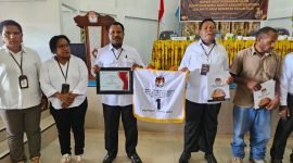 Pasangan calon Bupati dan Wakil Bupati Nduga, Namia Gwijangge dan Obed Gwijangge (Named), mendapatkan nomor urut 1. (Foto: Istimewa/Tim Pemenangan Named)