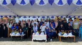 Foto bersama Calon Wakil Bupati Mimika, Yusuf Rombe, dengan masyarakat Griya Intan 1, RT 21, Kelurahan Pasar Sentral.  (Foto: Istimewa/Tim AIYE)