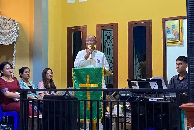 Yusuf Rombe hadiri Ibadah persekutuan lingkup IKT. (Foto: Istimewa/Tim AIYE)