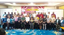 Foto bersama Pemerintah Kabupaten Mimika bersama Forkopimda. (Foto: Galeri Papua/Jefri Manehat)