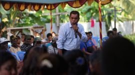 Tokoh masyarakat Suku Kei yang ada di Mimika, Wilson Renyaan. (Foto: Istimewa/Tim AIYE)