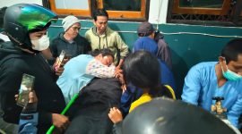 Keluarga datangi jenazah korban penembakan di Puncak Jaya, Papua Pegunungan. (Foto: Istimewa/Humas Polda Papua)