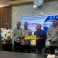 Foto bersama peluncuran nomor registrasi kendaraan bermotor di Papua Pegunungan. (Foto: Istimewa/Humas Polda Papua)