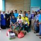 Foto bersama Calon Wakil Bupati Mimika, Yusuf Rombe, dengan para pasien ODGJ dan pengelola Rumah Rehab ODGJ. (Foto: Istimewa/Tim AIYE)