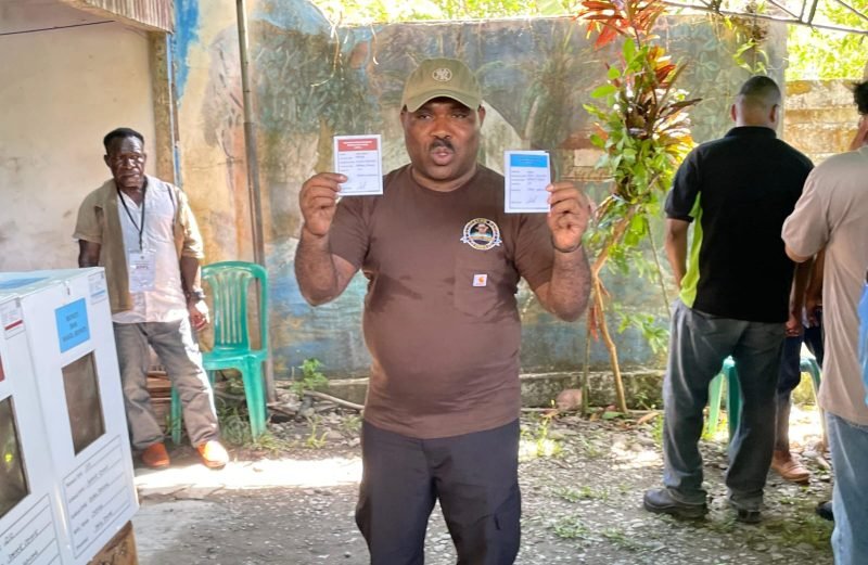 Calon Bupati Mimika nomor urut 02, Maximus Tipagau. (Foto: Istimewa/Tim Maximus-Peggi)