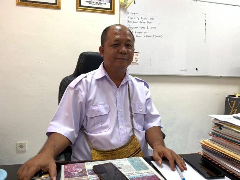Kepala Dinas Perikanan Kabupaten Mimika, Antonius Welerubun. (Foto: Istimewa)
