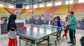 Pertandingan tenis meja piala Bupati Cup untuk usia dini di Kabupaten Mimika. (Foto: Galeri Papua/Jefri Manehat)