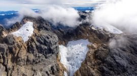Salju abadi di Puncak Jaya, Pegunungan Jayawijaya, Papua Tengah. (Foto: Istimewa/bmkg.go.id)