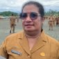 Kepala BKPSDM Kabupaten Mimika, Hermalina W. Imbiri saat ditemui, Senin (20/1/2025). (Foto: Galeri Papua/Wahyu)