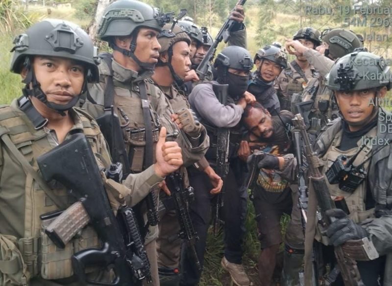 Anggota KKB, Aske Mabel, ditangkap Satgas Operasi Damai Cartenz di Yalimo. (Foto: Istimewa)