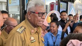 Bupati Mimika, Johannes Rettob. (Foto: Galeri Papua/Endy Langobelen)