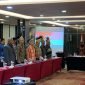 Suasana pembukaan pertemuan jajaran Komisi II DPR RI bersama Gubernur dan Bupati serta Wakil Bupati se-Provinsi Papua Tengah di Hotel Horison Diana, Kamis (1/5/2025). (Foto: Galeri Papua/Ahmad)