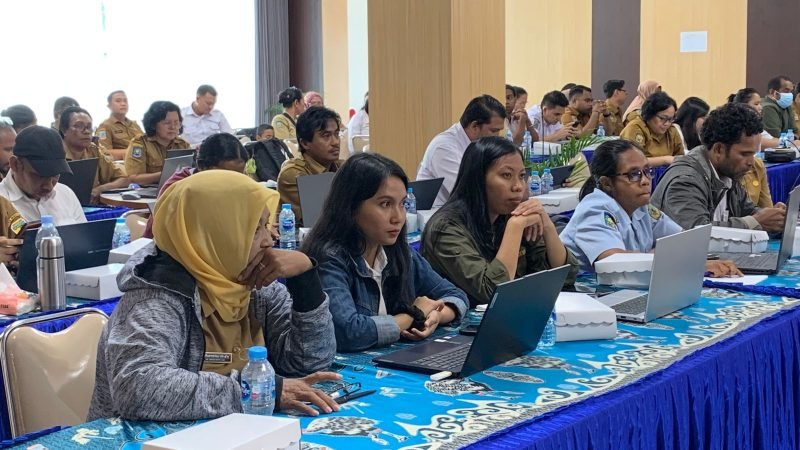 Perwakilan OPD Lingkup Pemerintah Kabupaten Mimika dalam kegiatan FGD Pengukuran IPP dan IKM yang dilaksanakan di Aula Kantor Bappeda, Selasa (20/5/2025). (Foto: Galeri Papua/Ahmad)