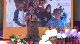 Salah satu murid menampilkan kreativitasnya dalam acara Education Expo 2025 yang digelar SD Inpres Timika 2, Jumat (23/5/2025). (Foto: Istimewa/Martha)