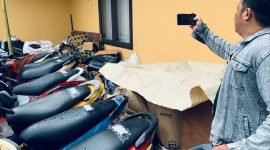 Barang bukti kerangka sepeda motor yang disita Polisi dari Sat Reskrim Polres Mimika. (Foto: Galeri Papua/Ahmad)