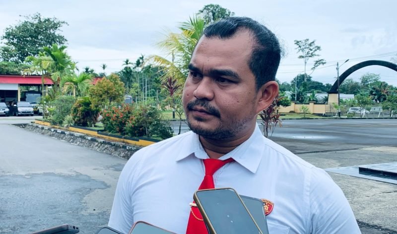 Kasat Reskrim Polres Mimika, AKP Rian Oktaria, saat ditemui wartawan di Mapolres Mimika, Jalan Agimuga, Mile 32, Distrik Kuala Kencama, Mimika, Papua Tengah, Sabtu (31/5/2025). (Foto: Galeri Papua/Ahmad)
