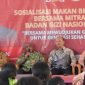 Anggota Komisi IX DPR RI, Obet Rumbruren, menghadiri kegiatan sosialisasi program Makan Bergizi Gratis di Balai Desa Abreso, Distrik Ransiki, Kabupaten Manokwari Selatan, Papua Barat, Selasa (3/6/2025). (Foto: Istimewa/Sani)