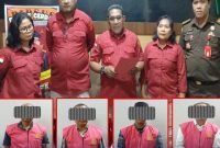 Kejati Papua resmi menetapkan empat orang sebagai tersangka dalam kasus dugaan tindak pidana korupsi pembangunan Venue Aeromodelling di Mimika, Papua Tengah. (Foto: Istimewa/Kejati Papua)