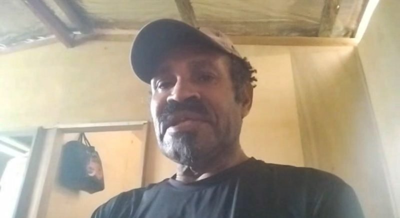 Juru Bicara Tentara Pembebasan Nasional Papua Barat (TPNPB-OPM), Sebby Sambom. (Foto: Istimewa/Tangkapan layar video TPNPB-OPM)