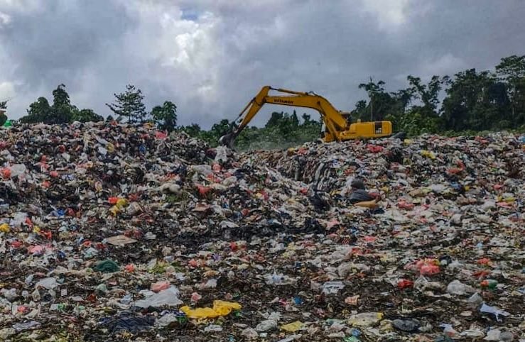 Tempat pembuangan akhir (TPA) sampah di Iwaka, Mimika, Papua Tengah. (Foto: Istimewa/Febri)