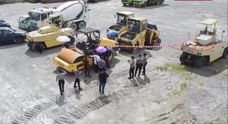 Kejati Papua menyita sejumlah kendaraan dan alat berat terkait kasus dugaan korupsi proyek aerosport Mimika. (Foto: Istimewa/Tangkapan layar video)