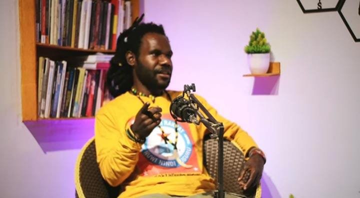 Nyamuk Karunggu adalah seorang penulis, aktivis, dan pendiri Sekolah Rakyat Nuwi Nindi Yuguru Nduga Papua. (Foto: Istimewa/Karungguwene.com) 