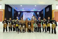 Foto bersama usai pembukaan Olimpiade Olahraga Siswa Nasional (O2SN) tingkat Provinsi Papua Tengah tahun 2025 di Padepokan PSHT, Wonorejo, Nabire, Senin, 28 Juli 2025. (Foto: Galeri Papua/Benas)