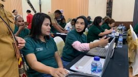 Suasana bimtek penguatan kapasitas ormas di Mimika yang dilaksanakan Badan Kesbangpol Kabupaten Mimika di Multipurpose Room Grand Tembaga Hotel, Selasa (29/7/2025). (Foto: Galeri Papua/Ahmad)