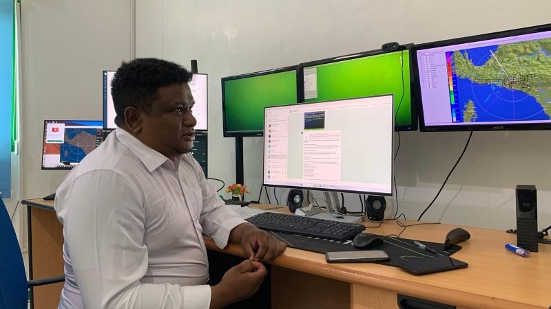 Prakirawan BMKG Mimika, Stevan Yawan. (Foto: Galeri Papua/Ahmad)