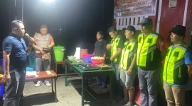 Kapolres Mimika, AKBP Billyandha Hildiario saat meresmikan Pos PEKA. (Foto: Istimewa)