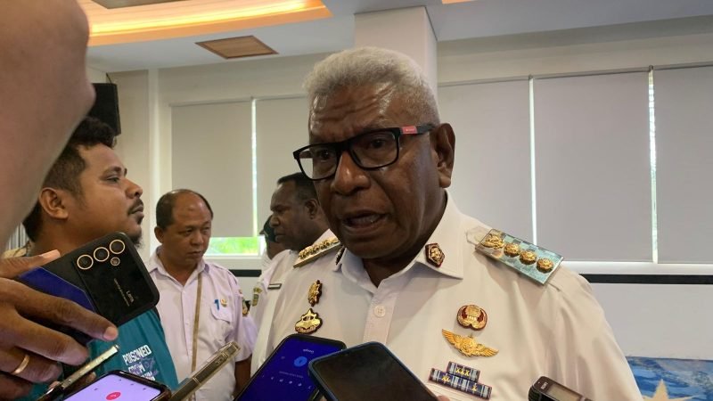 Bupati Mimika, Johannes Rettob. (Foto: Galeri Papua/Ahmad)