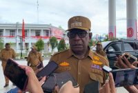 Bupati Mimika, Johannes Rettob. (Foto: Galeri Papua/Ahmad)