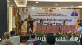 Pembukaan sosialisasi indeks ketahanan daerah di Ballroom Hotel Horison Diana Timika, Selasa (9/9/2025), (Foto: Galeri Papua/Ahmad)