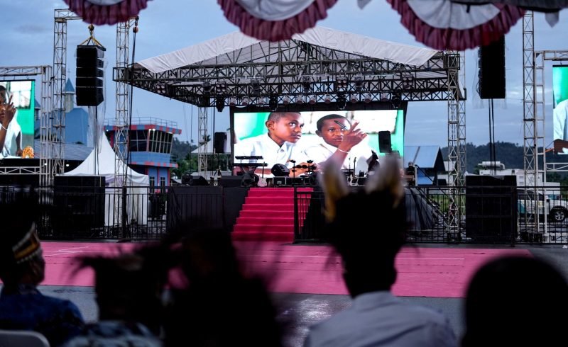 Pemutaran film pendek berjudul Darurat Kelas diputar pada pembukaan Festival Budaya Pelajar Papua Tengah 2025 yang diselenggarakan Dinas Pendidikan dan Kebudayaan Papua Tengah, Rabu (3/9/2025) sore. (Foto: Istimewa/Joe)