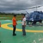 Tim SAR gabungan melakukan koordinasi untuk melakukan evakuasi helikopter PK-IWS milik PT Intan Jaya besok pagi. (Foto: Istimewa/Tangkapan layar video SAR Timika)