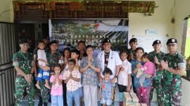 Wujudkan kepedulian terhadap generasi bangsa, prajurit serigala gelar pelayanan kesehatan dan sosial di Panti Asuhan Cinta Bella. (Foto: Istimewa/Denkav 3/SC)