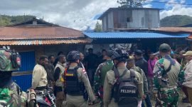 Satgas Korpasgat Oksibil bersama Pemerintah Daerah Kabupaten Pegunungan Bintang, serta unsur TNI dan Polri, menggelar patroli gabungan di Distrik Oksibil, Kabupaten Pegunungan Bintang, Papua Pegunungan, Selasa (23/9/2025). (Foto: Istimewa/Satgas Korpasgat Oksibil)