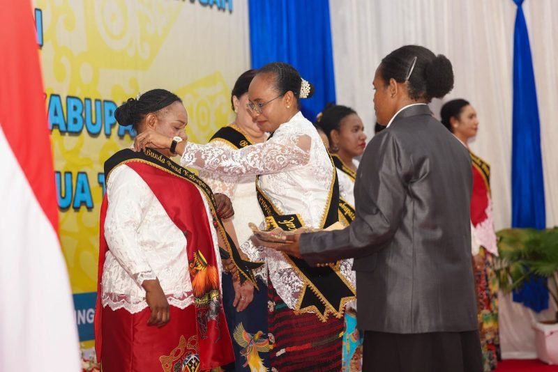Prosesi pelantikan Bunda PAUD Kabupaten se-Provinsi Papua Tengah, Kamis (2/10/2025). (Foto: Istimewa)