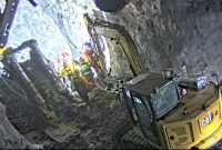 Tim Tanggap Darurat PT Freeport Indonesia (PTFI) pada hari ini, Minggu, 5 Oktober 2025, telah menemukan dan mengevakuasi 3 (tiga) jenazah rekan kerja dari lokasi insiden luncuran material basah di Tambang Bawah Tanah Grasberg Block Cave (GBC). (Foto: Istimewa/Dok. PTFI)